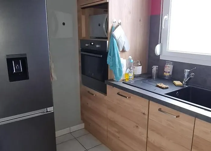 2 Chambres-phonique-parking Securise-climatisation-dalle Beton- Gere Par Presta-zen'services Verdun-sur-Meuse